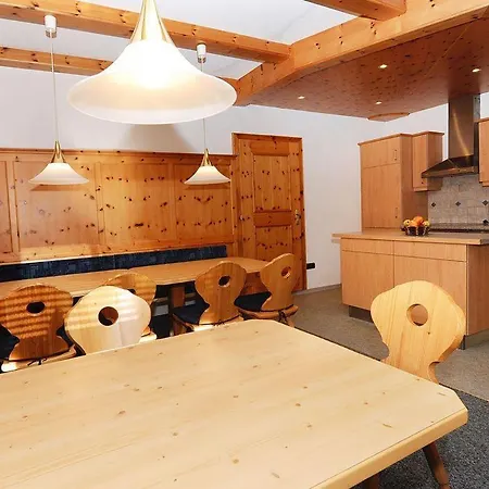 Haus Tschambräu Apartment